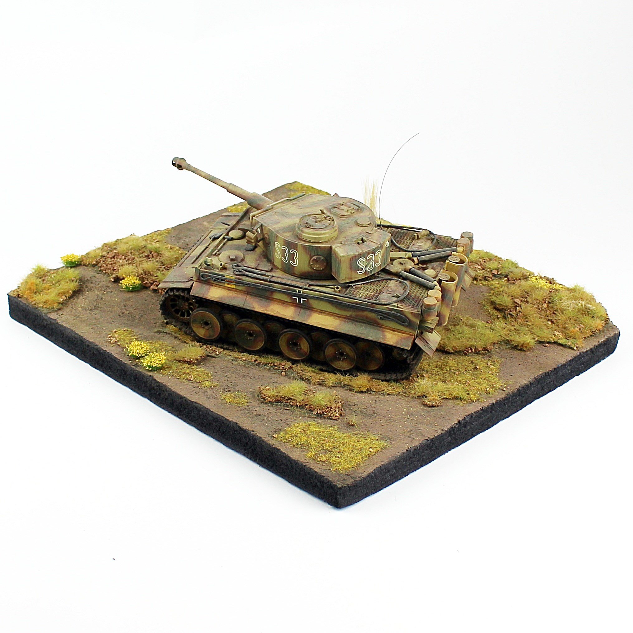 QD288 1/35 Ölçek, Tiger-1 Early (Kursk 1943)  Dioramalı Sergilemeye Hazır Plastik  Model