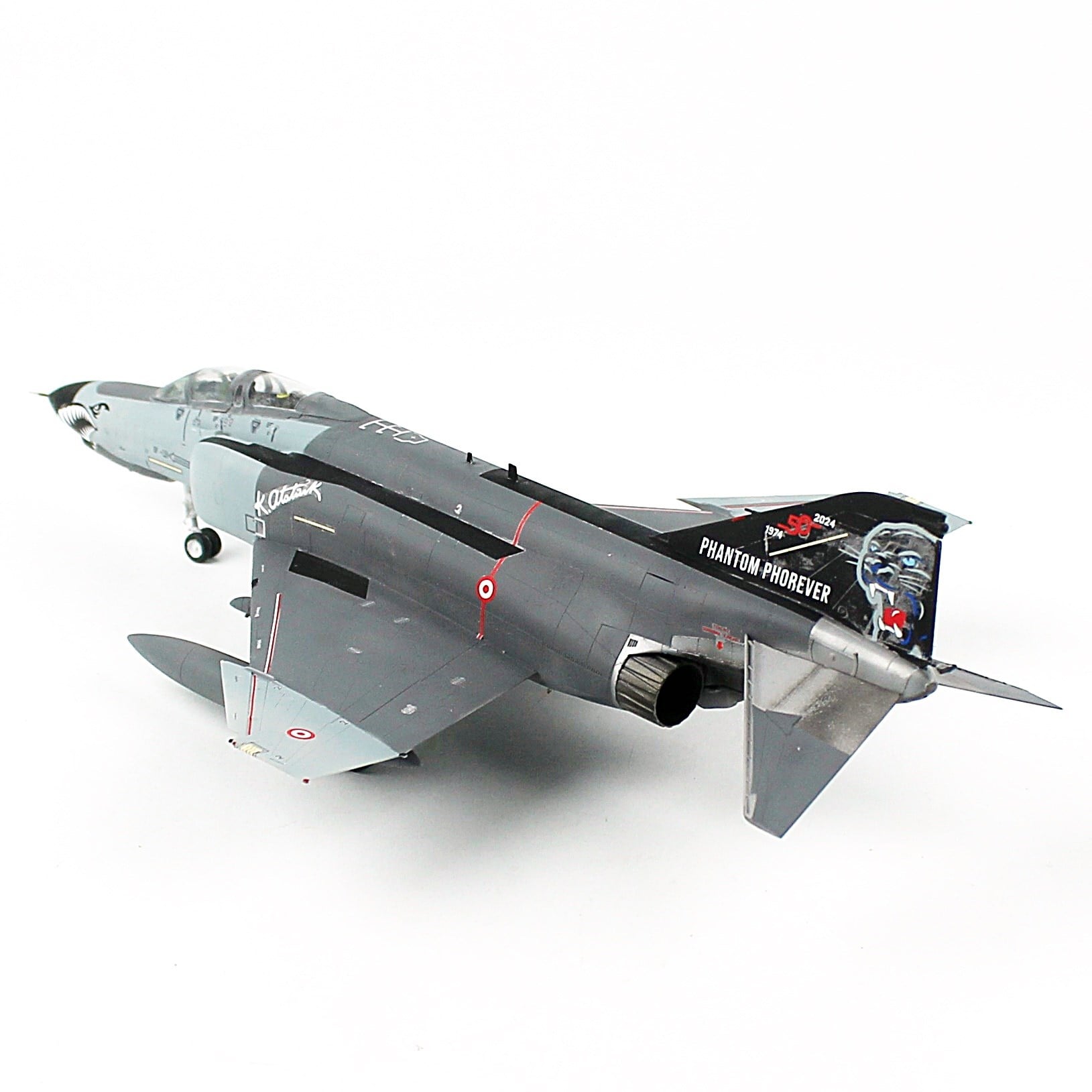 QD607 1/72 Ölçek, F-4E Phantom, 50. Yıl Decalli 2 Nolu Uçak, Sergilemeye Hazır Savaş Uçağı Modeli
