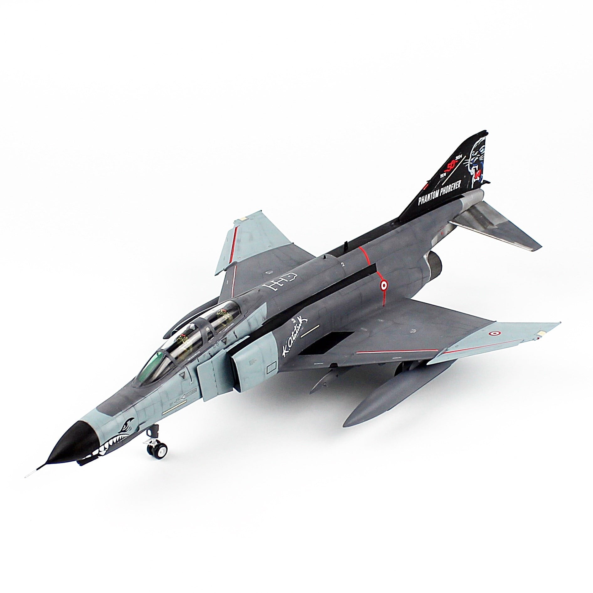 QD610 1/48Ölçek, F-4E Phantom, 50. Yıl Decalli 2 Nolu Uçak, Sergilemeye Hazır Savaş Uçağı Modeli
