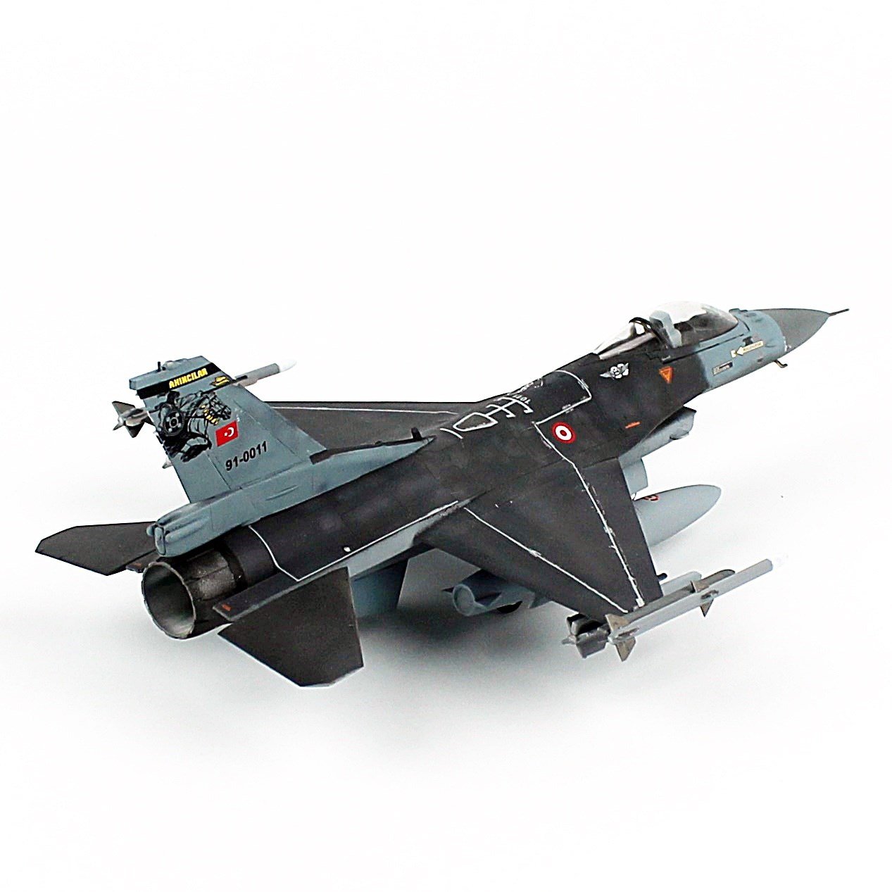 QD611 1/72 Ölçek, F-16C B-50 Savaşan Şahin, 152 Kaplan Filo, Akıncılar, Sergilemeye Hazır Model Uçak