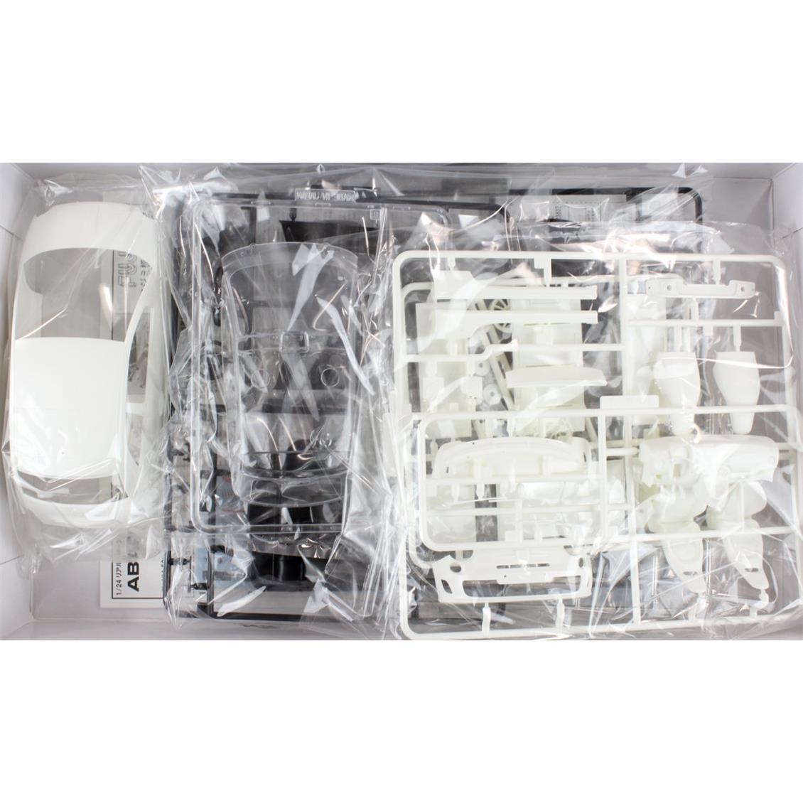 RS-82 1/24 ABARTH 500 ESSEESSE