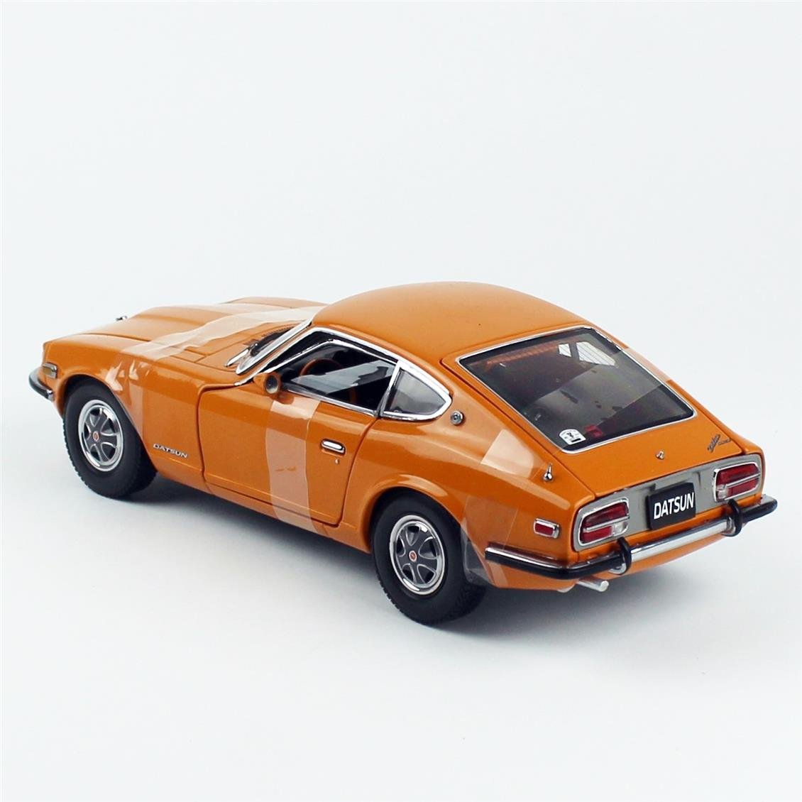 Sunstar 3511 1/18 Ölçek, 1972 Datsun 240Z, Turuncu, Sergilemeye Hazır Metal Araba Modeli