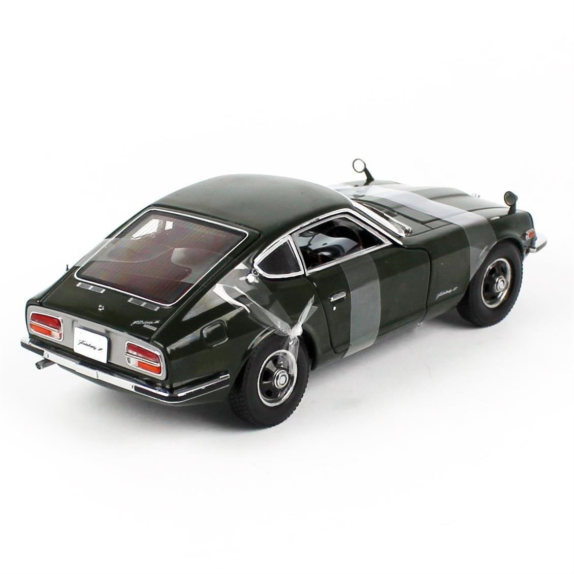 Sunstar 3514 1/18 Ölçek, 1970 Fairlady Z (S30), Koyu Yeşil, Sergilemeye Hazır Metal Ralli Araba Modeli