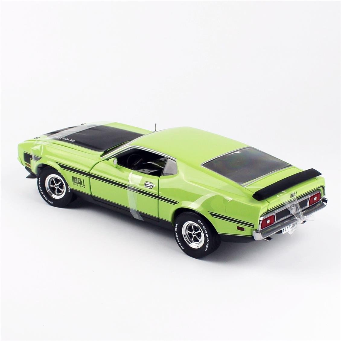 Sunstar 3638 1/18 Ölçek, 1971 Ford Mustang BOSS 351, Limon, Sergilemeye Hazır Metal Araba Modeli