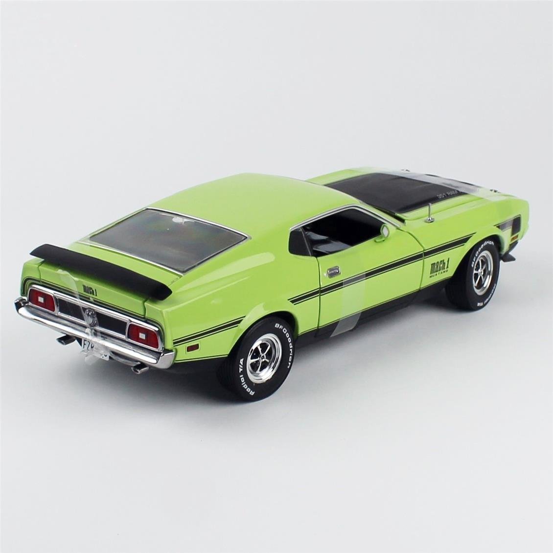 Sunstar 3638 1/18 Ölçek, 1971 Ford Mustang BOSS 351, Limon, Sergilemeye Hazır Metal Araba Modeli