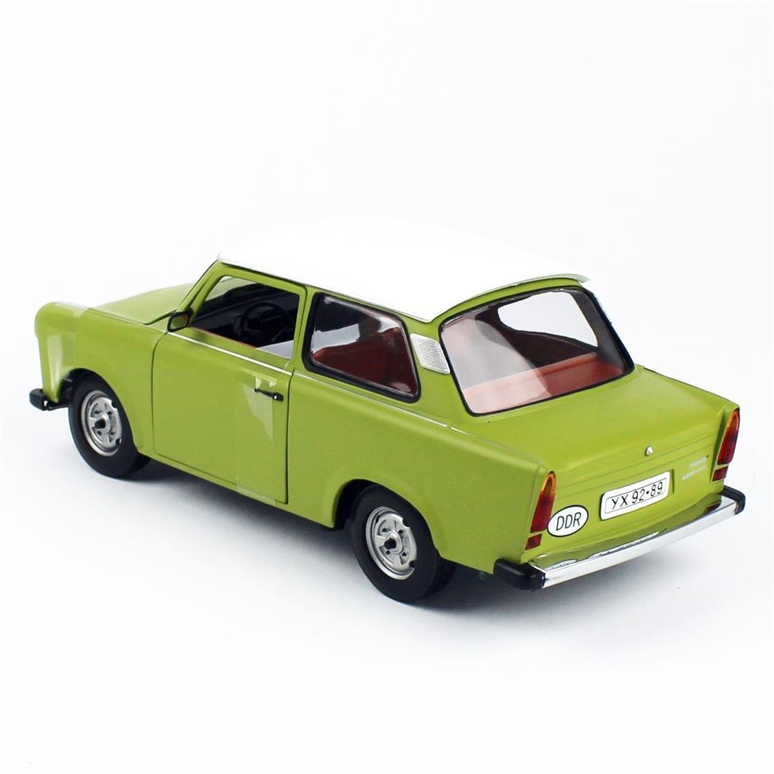 Sunstar 4289 1/18 Ölçek, Trabant 601, Filizi Yeşil, Sergilemeye Hazır Metal Araba Modeli