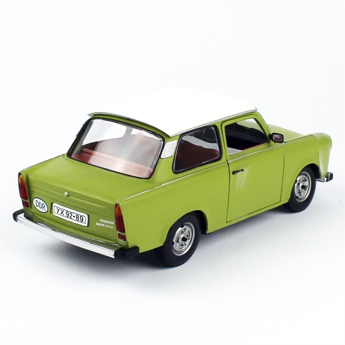 Sunstar 4289 1/18 Ölçek, Trabant 601, Filizi Yeşil, Sergilemeye Hazır Metal Araba Modeli