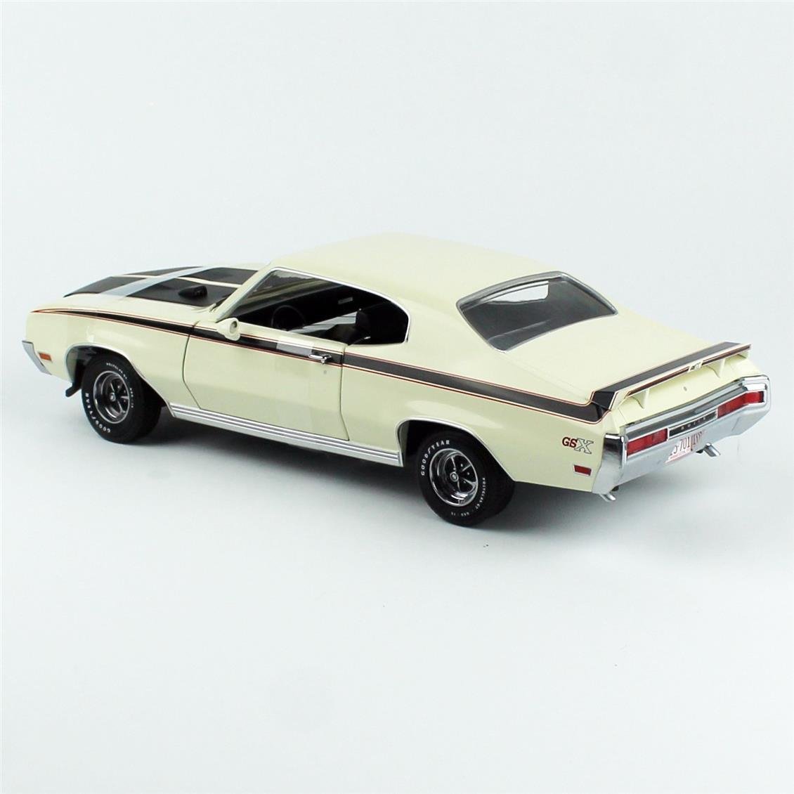 Sunstar 5701 1/18 Ölçek, 1970 Buick GSX, Beyaz, Sergilemeye Hazır Metal Araba Modeli