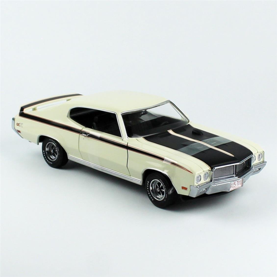 Sunstar 5701 1/18 Ölçek, 1970 Buick GSX, Beyaz, Sergilemeye Hazır Metal Araba Modeli