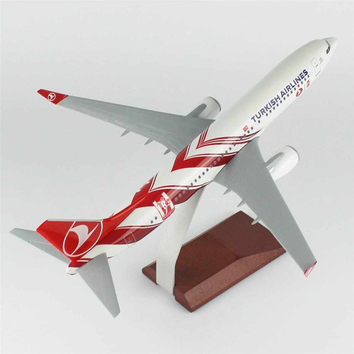 THY019 1/100 Ölçek, THY Balıkesir Spor Logolu B737-800 Yolcu Uçağı, Sergilemeye Hazır Ahşap Standlı Model