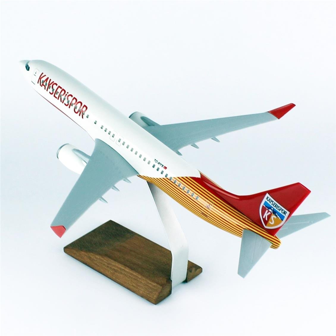 THY040 1/100 Ölçek, THY Kayseri Spor Logolu B737-800 Yolcu Uçağı, Sergilemeye Hazır Ahşap Standlı Model