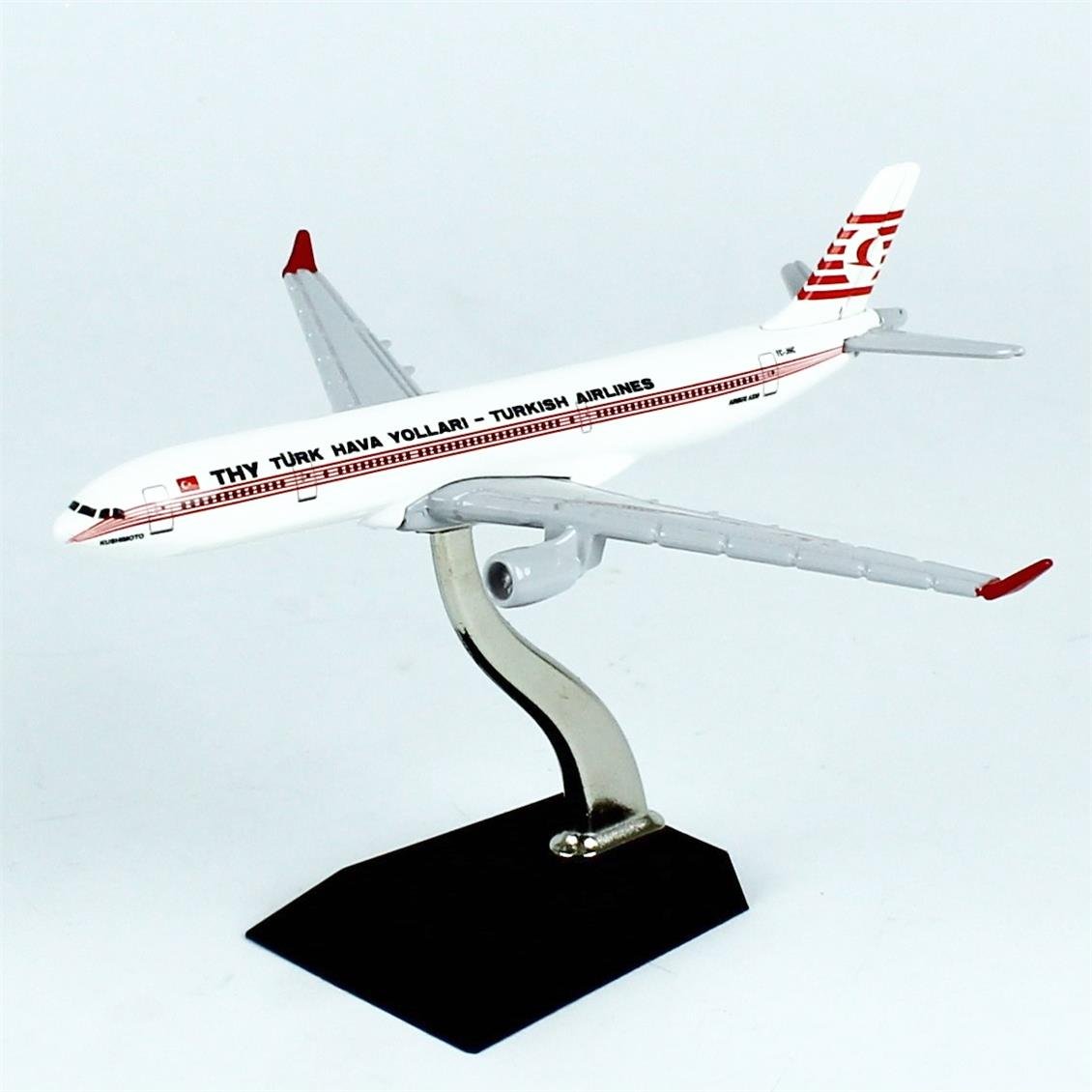 THY057 1/250 Ölçek,  Airbus A330-300, THY Piyama Desenli, Metal Yolcu Uçağı, Sergilemeye Hazır Standlı Model