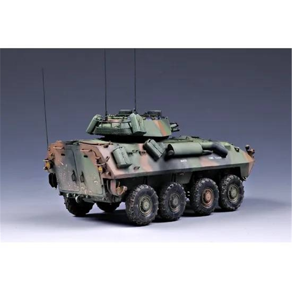 Trumpeter 00349 1/35 Ölçek, LAV-25 (PIRANHA) Amfibik Keşif Aracı, Plastik Model Kiti