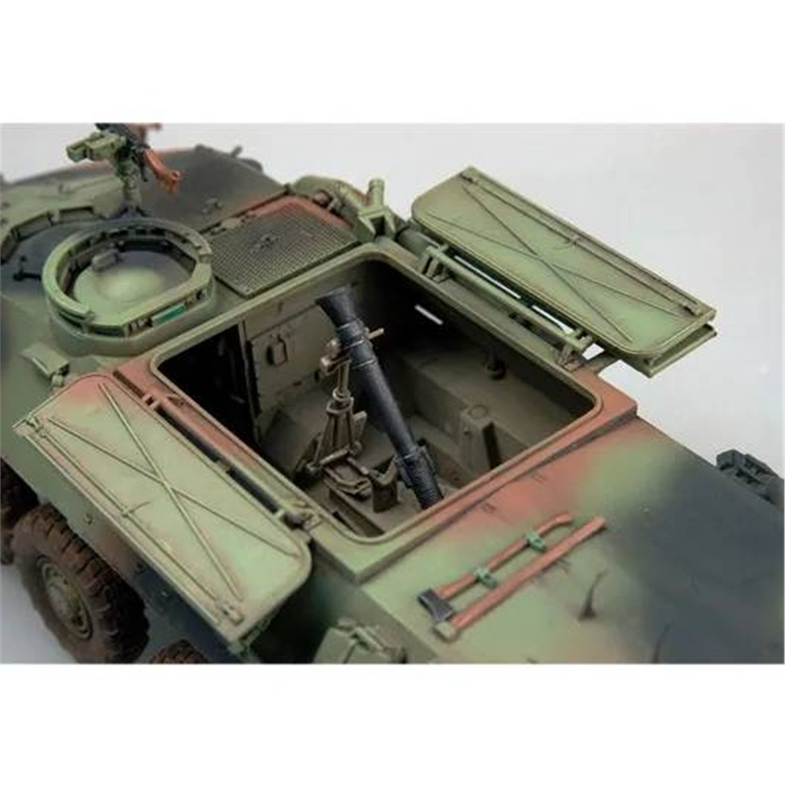 Trumpeter 00391 1/35 Ölçek, LAV-M Havan Topu Taşıma Aracı, Plastik Model Kiti
