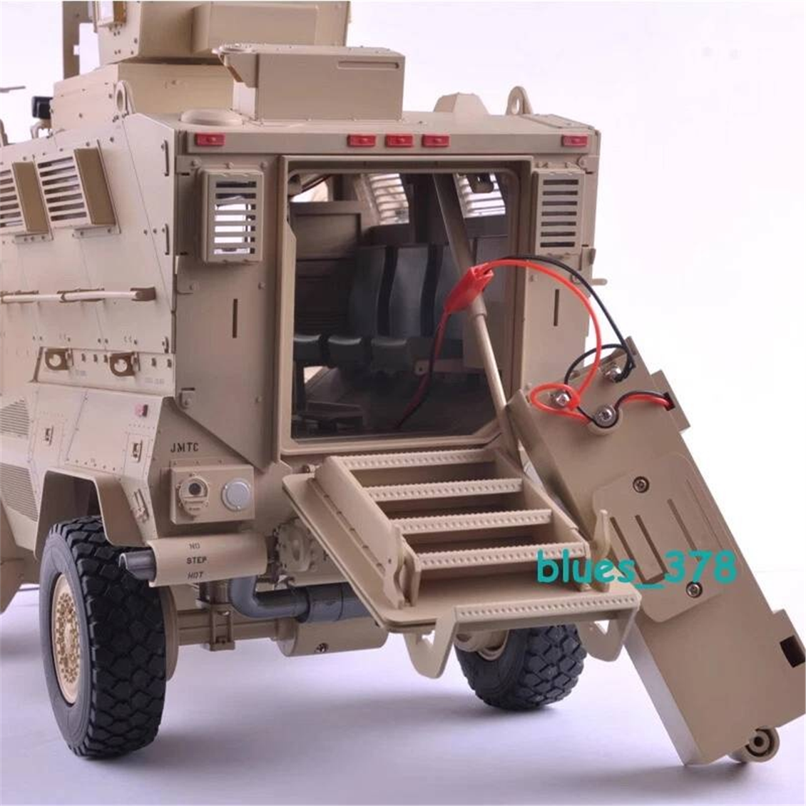Trumpeter 00815 1/16 Ölçek, 2.4 Ghz 4 Kanal RC Model, US MAXXPRO MRAP, Zırhlı Muharebe Aracı, Uzaktan Kumandalı Model Araç