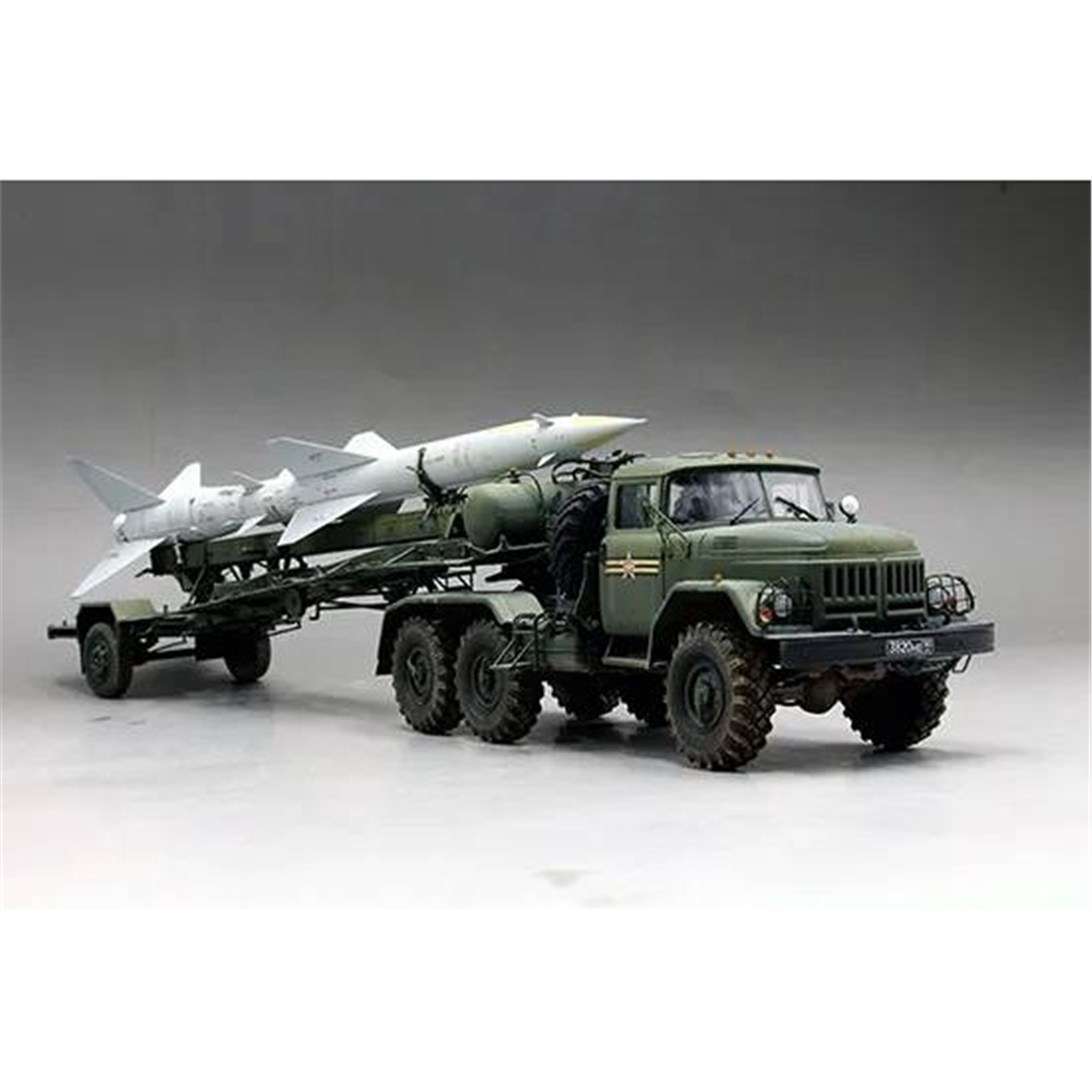 Trumpeter 01033 1/35 Ölçek, Russian Zil-131V towed PR-11 SA-2 Guideline, Çekici Kamyon+Römork+Füze Plastik Model Kiti