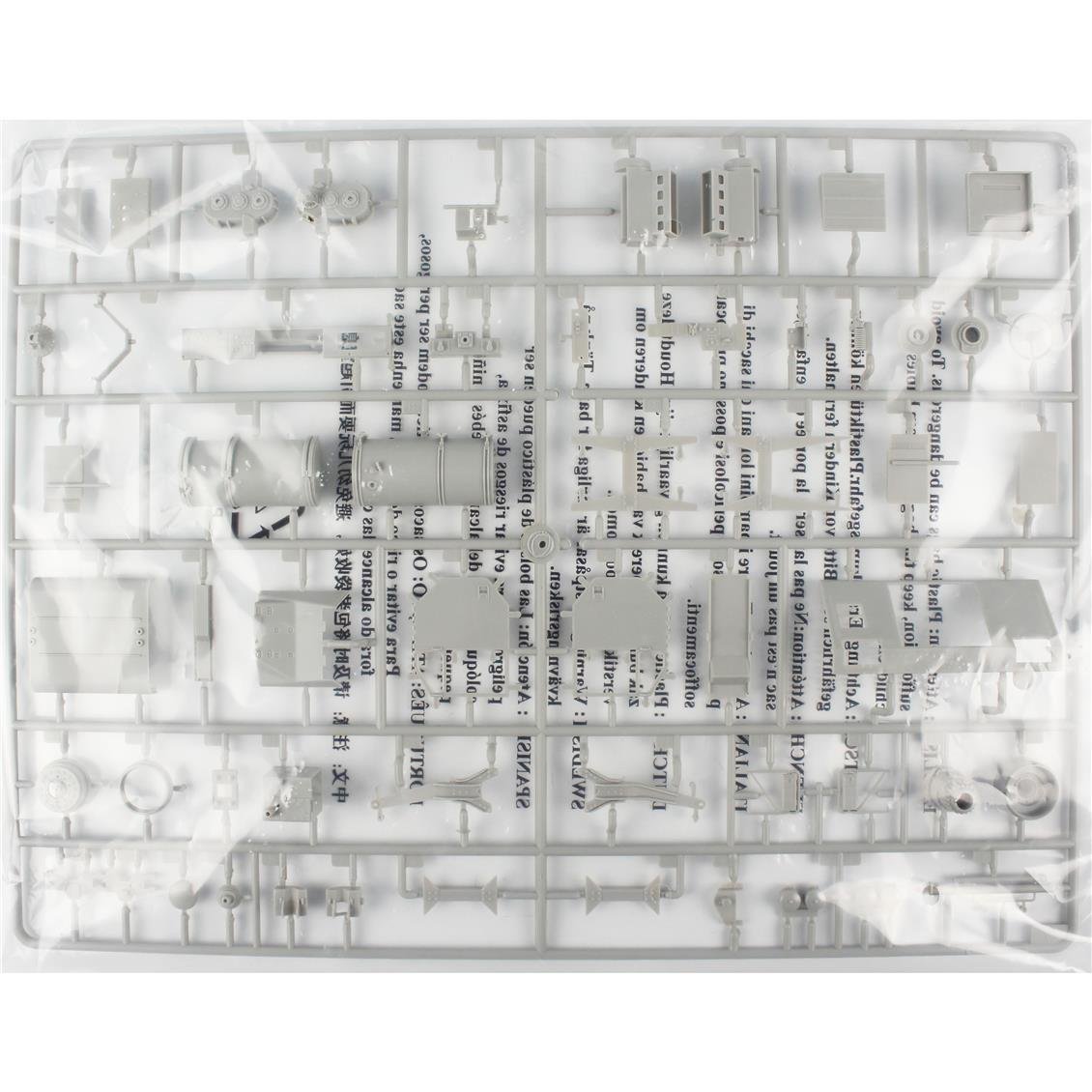 Trumpeter 01059 1/35 Ölçek M983 Çekici ve AN/TPY-2 X Bant Radarı, Plastik Model Kiti