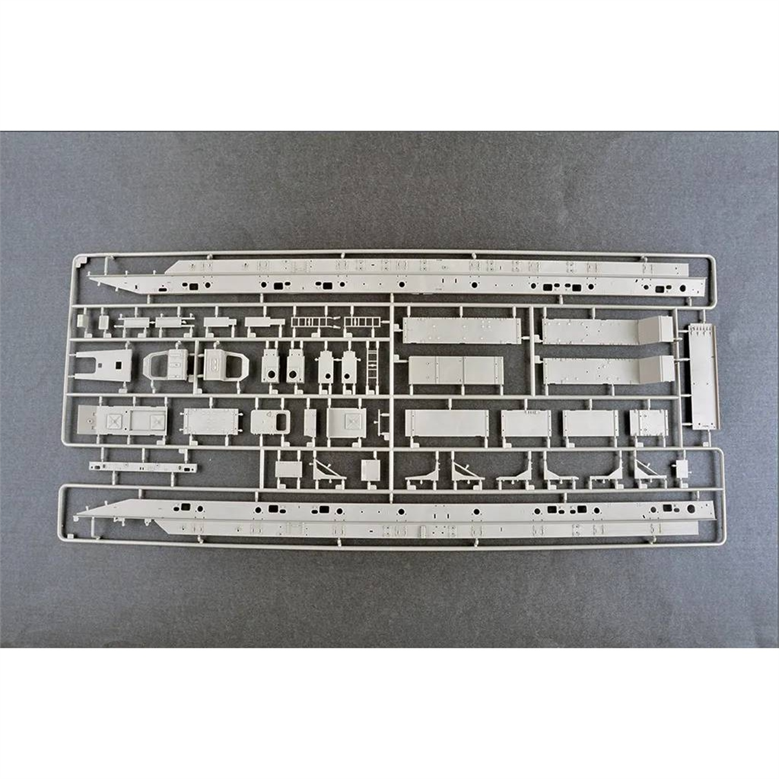Trumpeter 01082 1/35 Ölçek, 15U175 TEL of RS-12M1 Topol-M ICBM, Mobil Füze Sistemi Plastik Model Kiti