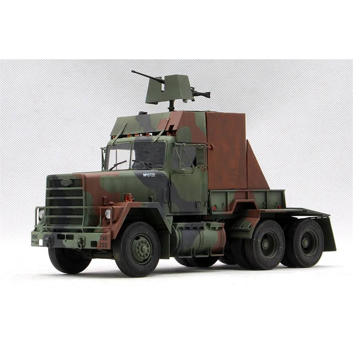 Trumpeter 01084 1/35 Ölçek, M915 Silahlı Kamyon, Plastik Model Kiti