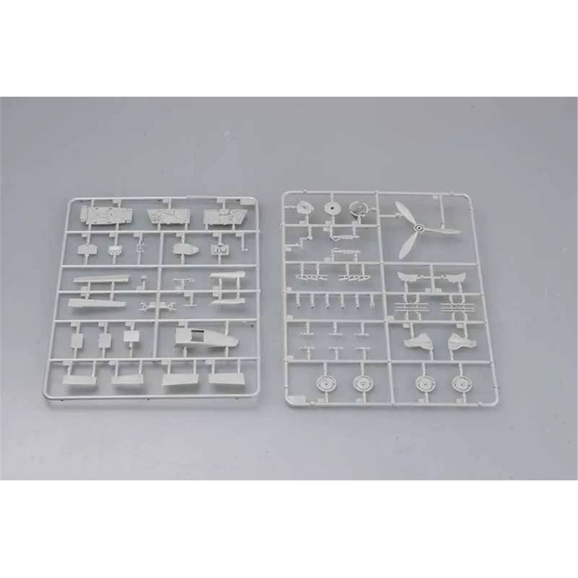Trumpeter 02831 1/48 Ölçek, Soviet MiG-3 (Geç Dönem), Savaş Uçağı Plastik Model Kiti