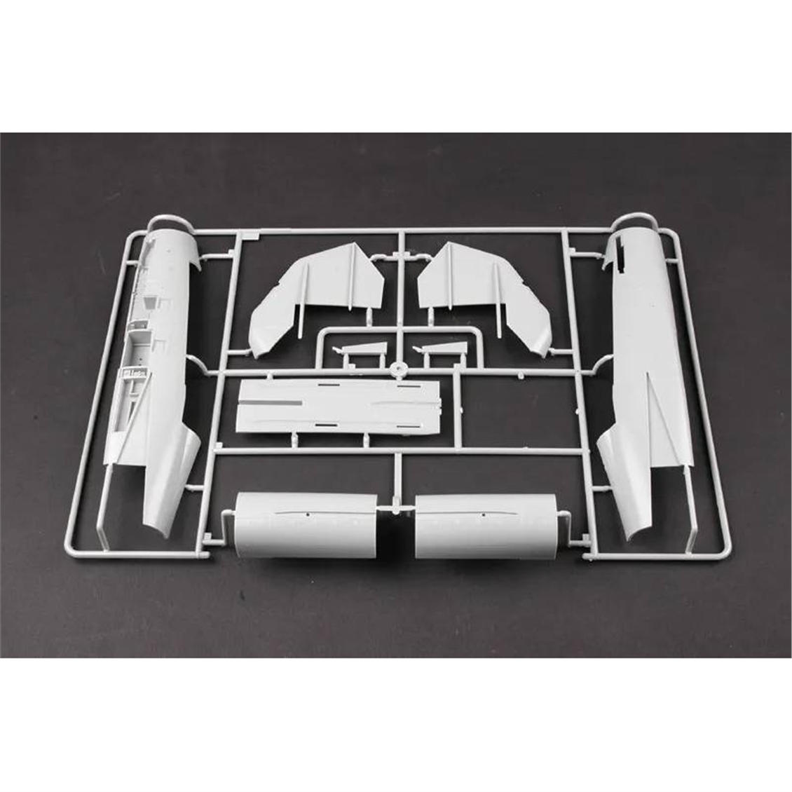 Trumpeter 03201 1/32 Ölçek, F-14A Tomcat, Savaş Uçağı Plastik Model Kiti