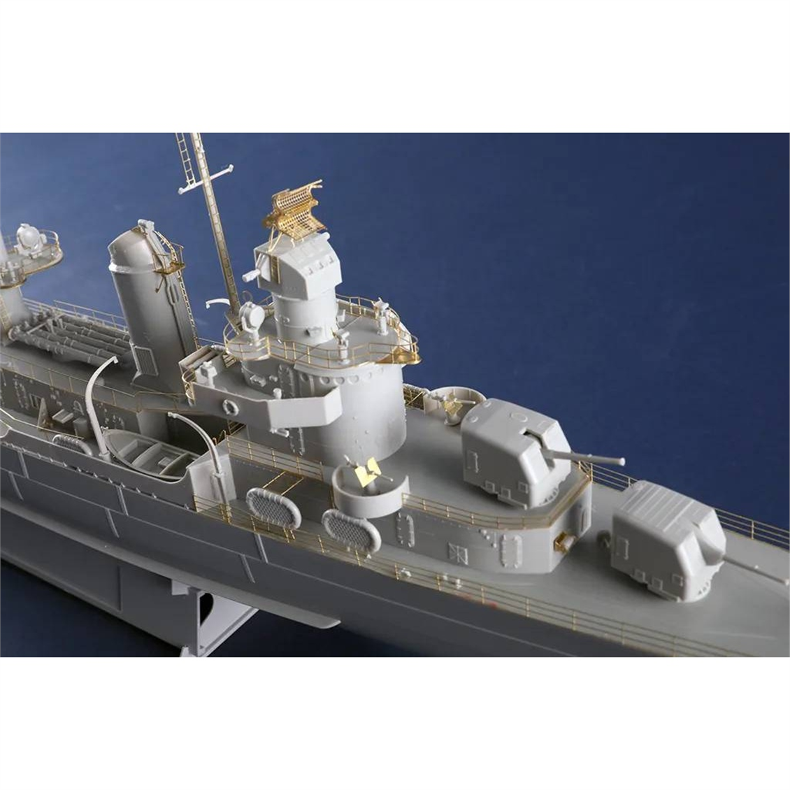 Trumpeter 03723 1/200 Ölçek, USS Fletcher DD-445, Destroyer Plastik Model Kiti