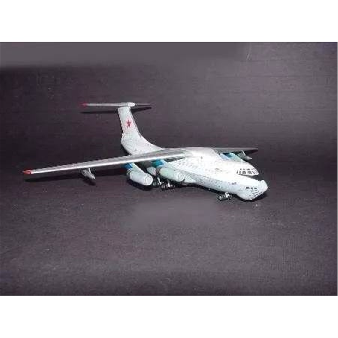 Trumpeter 03902 1/144 Ölçek, Ilyushin IL-78 Midas, Yakıt İkmal Uçağı Plastik Model Kiti