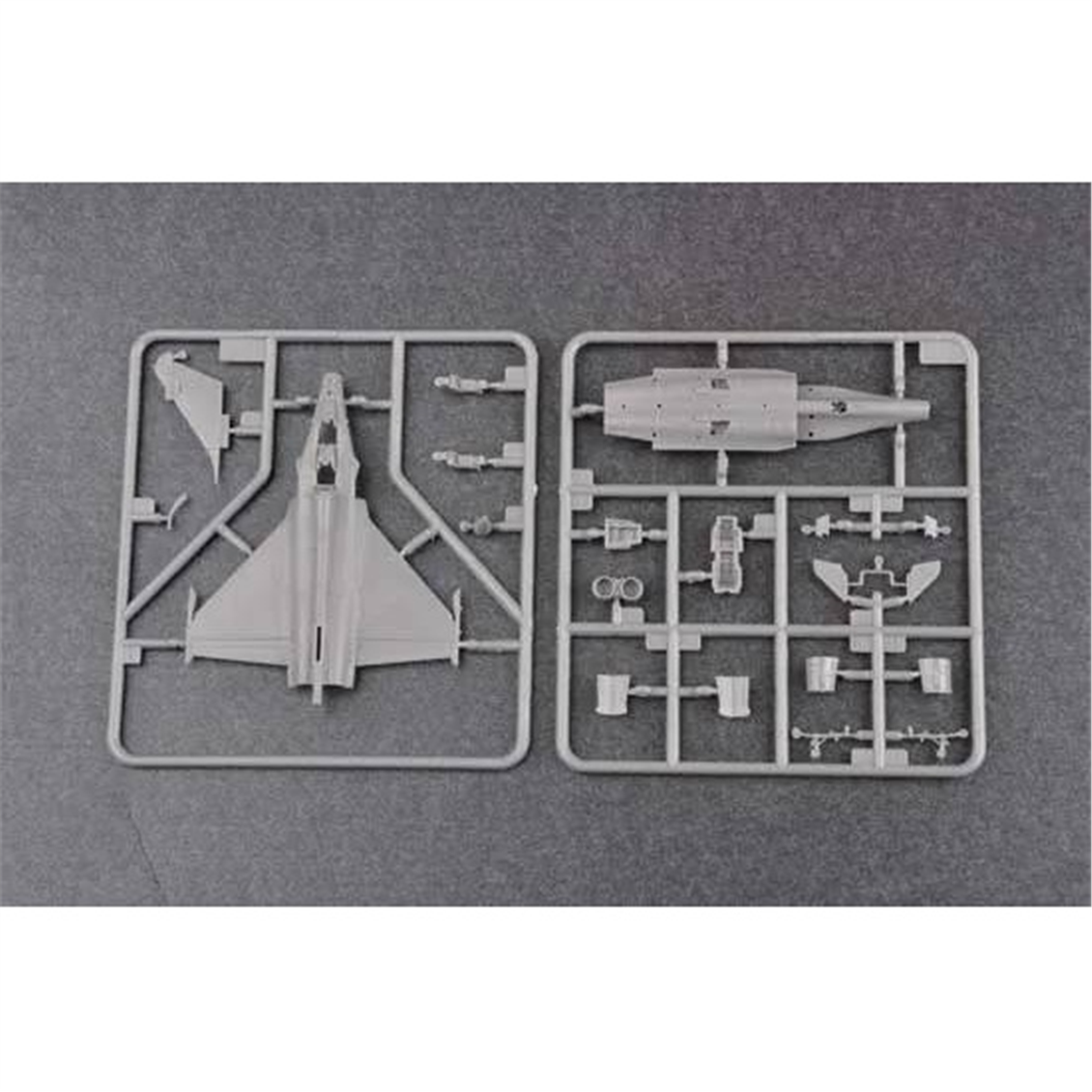 Trumpeter 03913 1/144 Ölçek, French Rafale B, Çok Amaçlı Çift Kişilik Savaş Uçağı Plastik Model Kiti