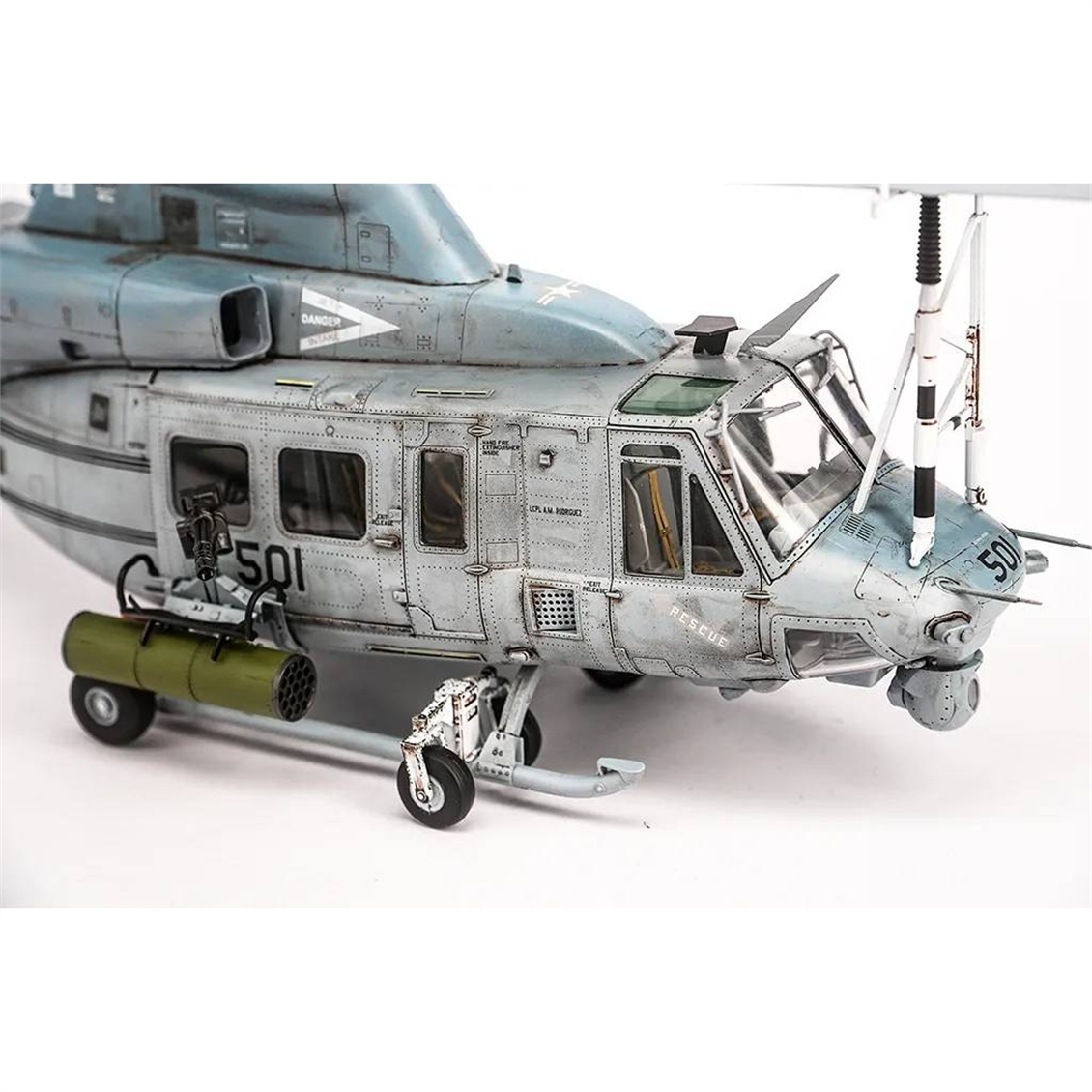 Trumpeter 05118 1/35 Ölçek, UH-1Y Venow, Askeri Helikopter Plastik Model Kiti