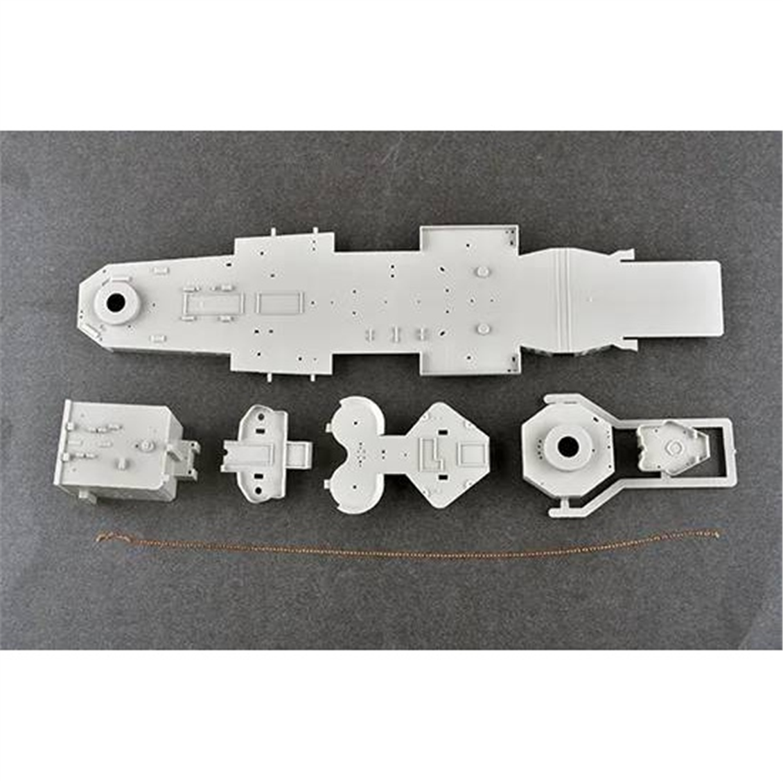 Trumpeter 05353 1/350 Ölçek, HMS Cornwall, Ağır Kruvazör Plastik Model Kiti