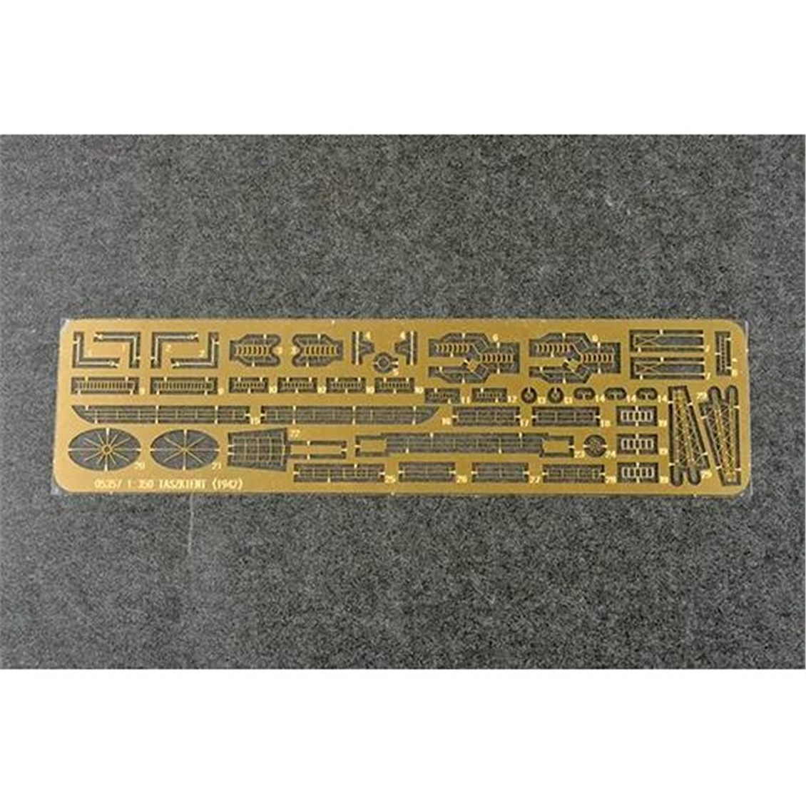 Trumpeter 05357 1/350 Ölçek, Rus Taszkient 1942, Destroyer Plastik Model Kiti