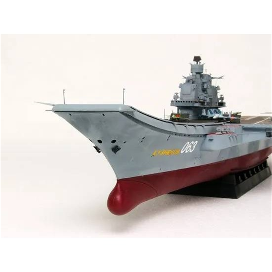 Trumpeter 05606 1/350 Ölçek, Admiral  Kuznetsov, Uçak Gemisi Plastik Model Kiti