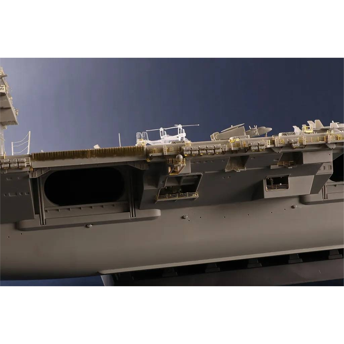 Trumpeter 05638 1/350 Ölçek, USS  Gerald R.Ford CVN-78, Uçak Gemisi Plastik Model Kiti