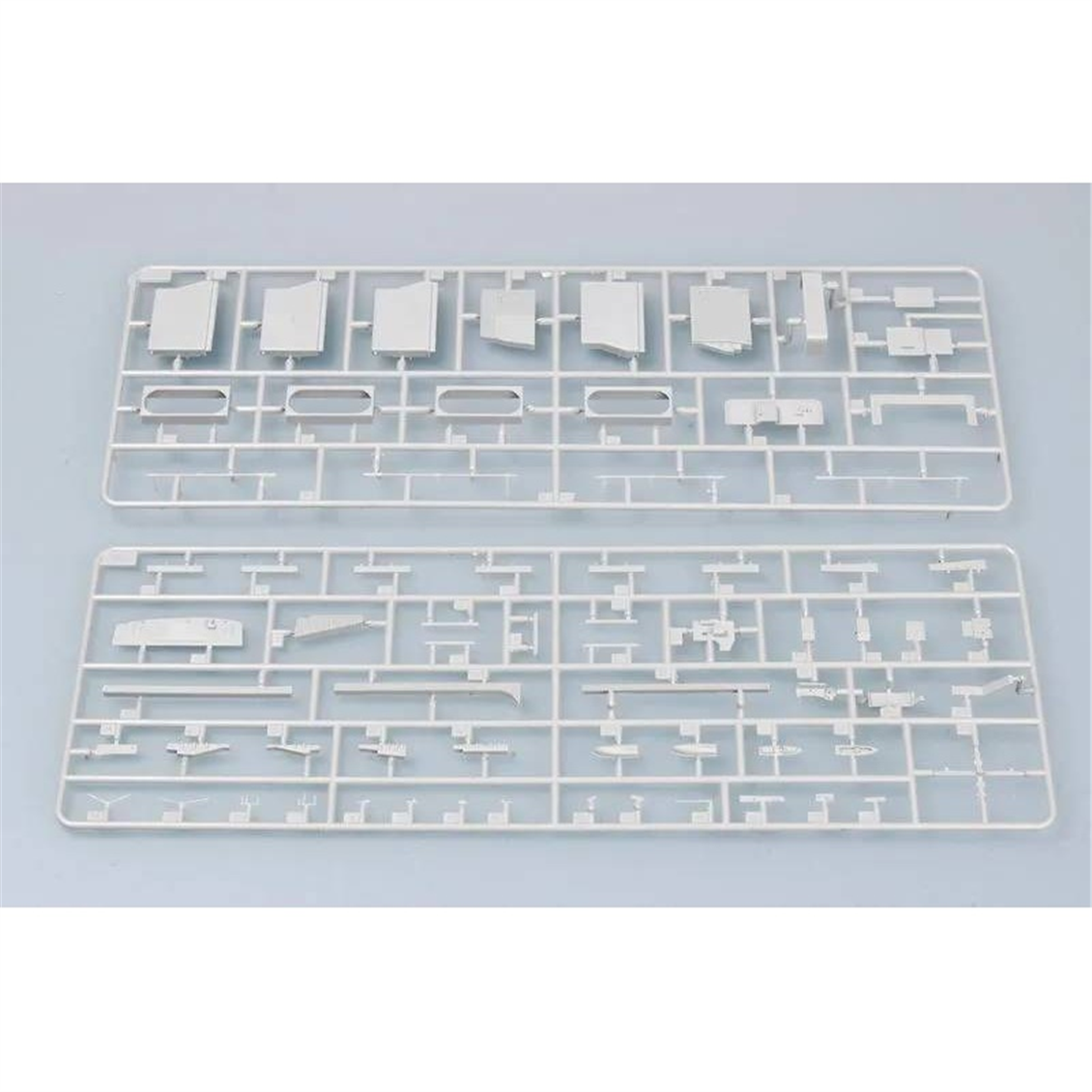 Trumpeter 05732 1/700 Ölçek, Abraham Lincoln CVN-72, Uçak Gemisi Plastik Model Kiti