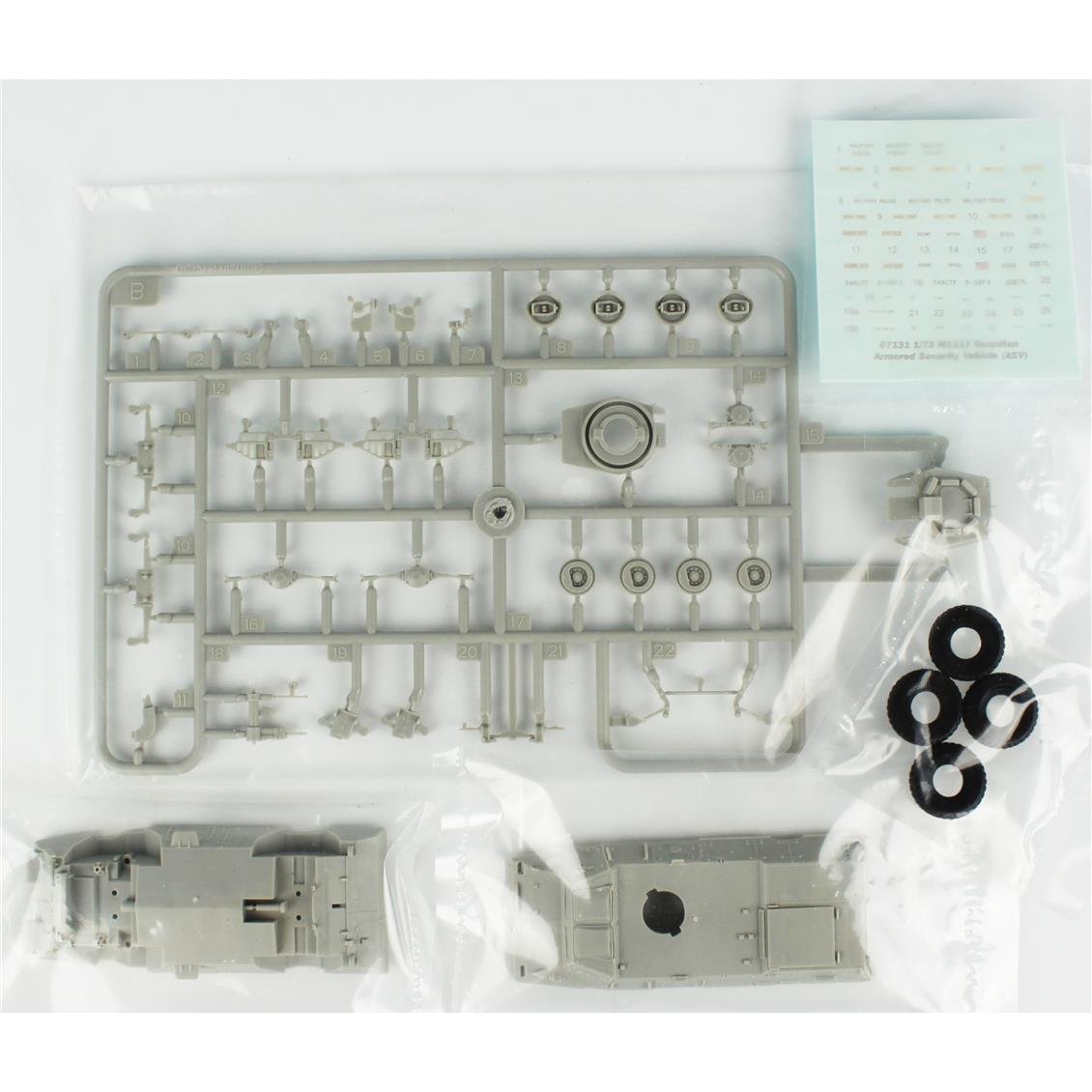 Trumpeter 07131 1/72 Ölçek M1117 Guardian (ASV) Zırhlı Güvenlik Aracı, Plastik Model Kiti