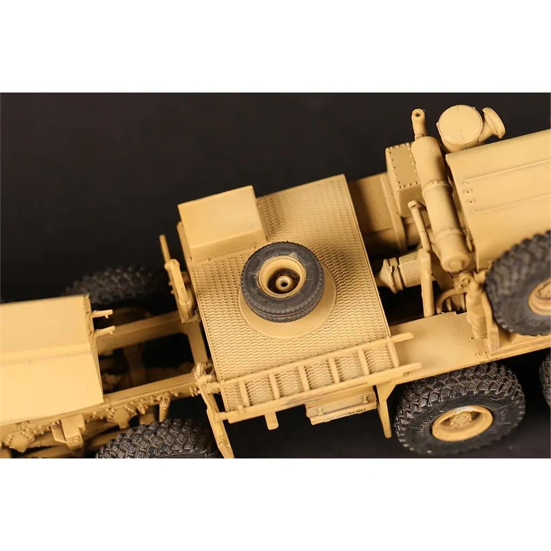 Trumpeter 07177 1/72 Ölçek M983 Çekici ve AN/TPY-2 X Bant Radar Sistemi, Plastik Model Kiti