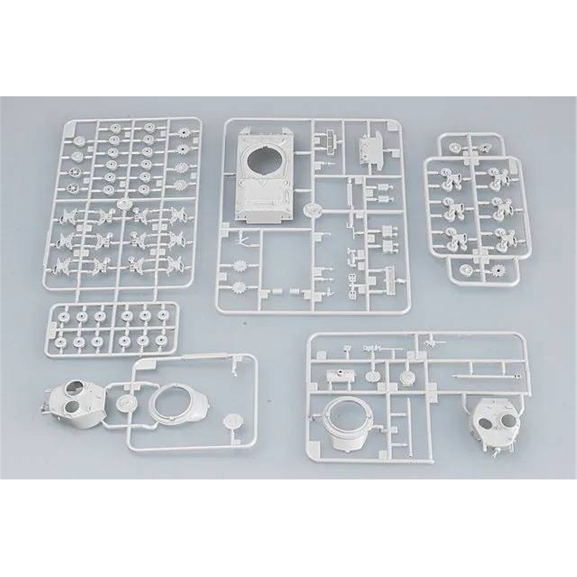 Trumpeter 07229 1/72 Ölçek, M4A3E8 Tankı (T80 Paletli), Plastik Model Kiti