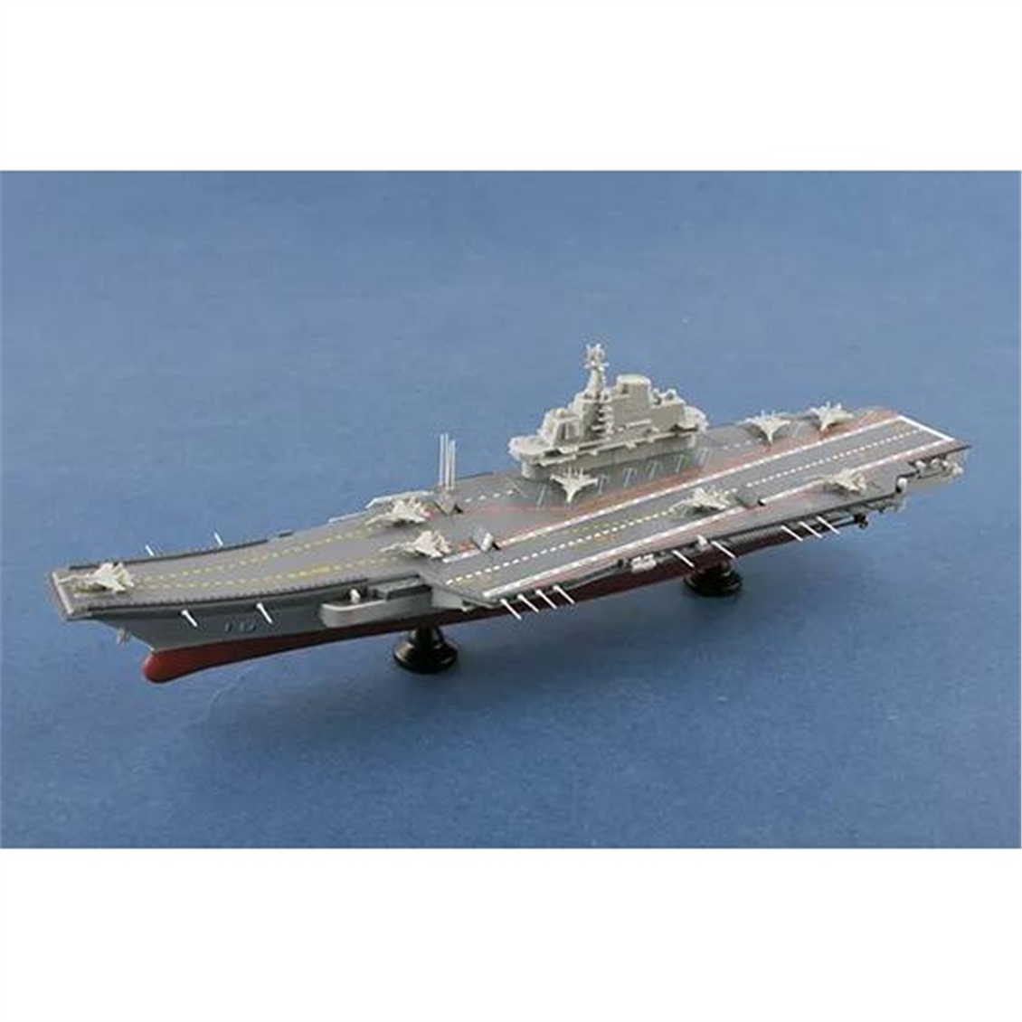 Trumpeter 07313 1/1000 Ölçek, PLA (Çin Donanması) LiaoNing CV-16 Uçak Gemisi, Plastik Model Kiti