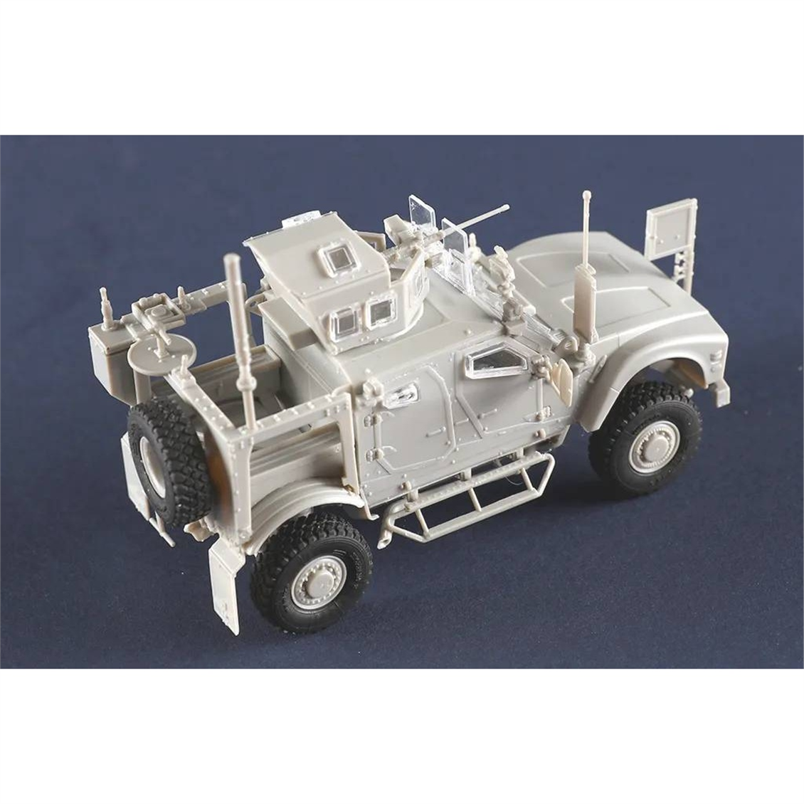 Trumpeter 07413 1/72 Ölçek, US M1240 M-ATV MRAP, Hafif Zırhlı Askeri Araç Plastik Model Kiti