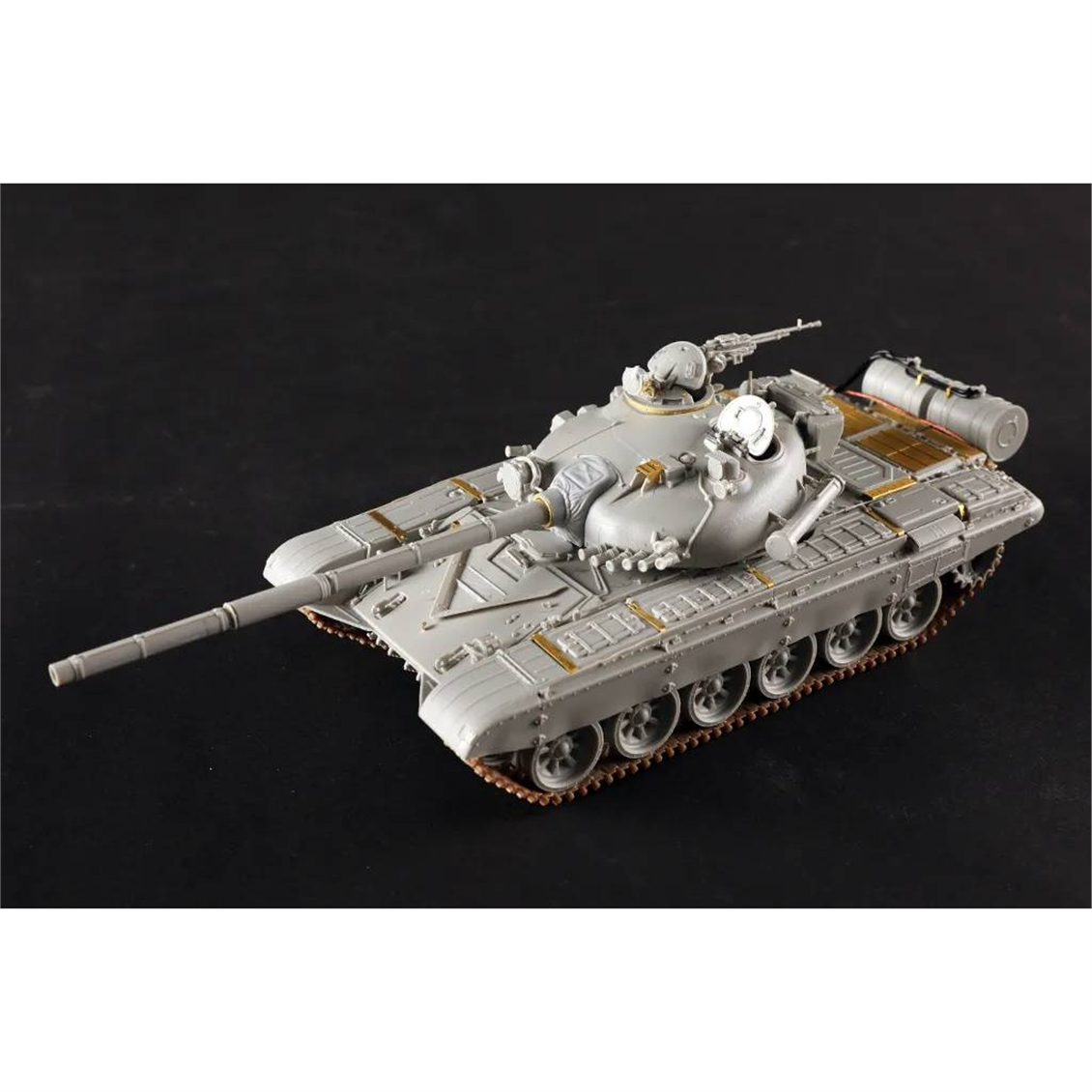Trumpeter 09604 1/35 Ölçek, T-72M1 MBT, Ana Muharebe Tankı Plastik Model Kiti