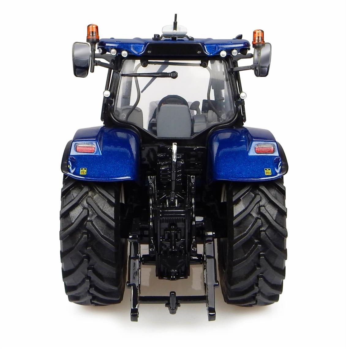 Universal Hobbies UH4976 1/32 New Holland T7.225 (Blue Power) 2016  Traktör, Sergilemeye Hazır Metal Tarımsal Makina Modeli