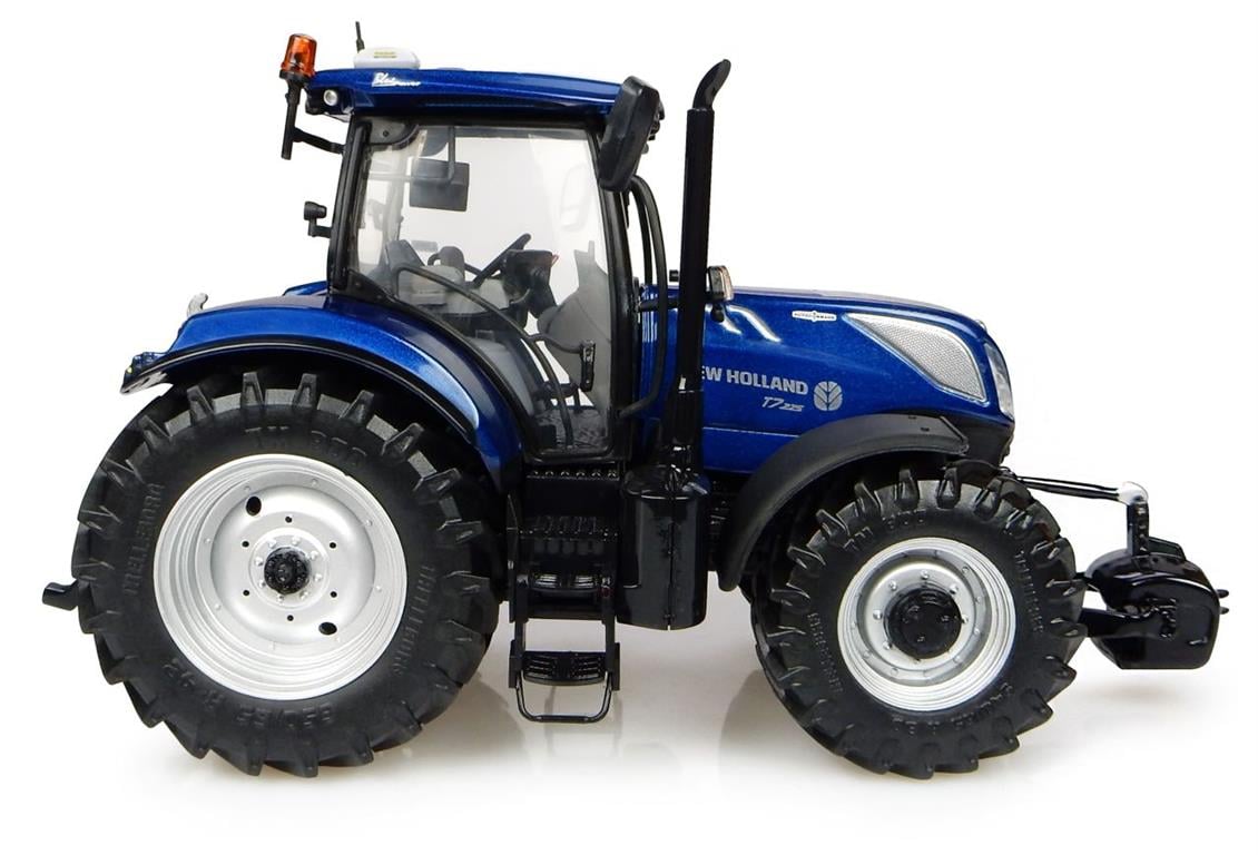 Universal Hobbies UH4976 1/32 New Holland T7.225 (Blue Power) 2016  Traktör, Sergilemeye Hazır Metal Tarımsal Makina Modeli