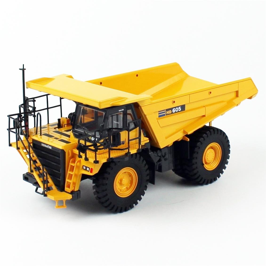 Universal Hobbies UH8009 1/50 Ölçek Komatsu HD605 Saha Kamyonu, Sergilemeye Hazır Metal İş Makinası Modeli