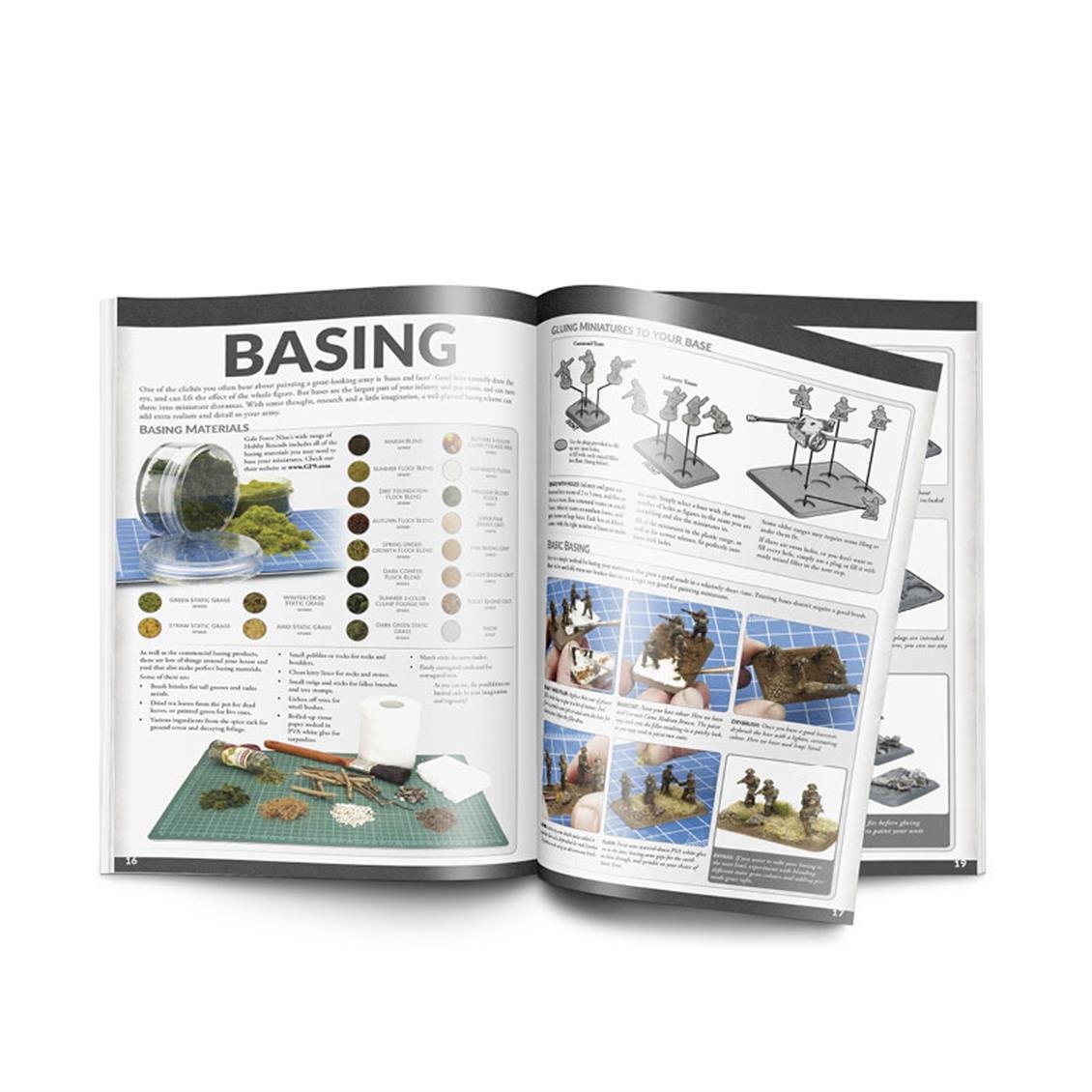 Vallejo 75013 Colours of War  Painting WWII & WWIII miniatures, 140 Sayfa, İngilizce Modelcilik Kitabı