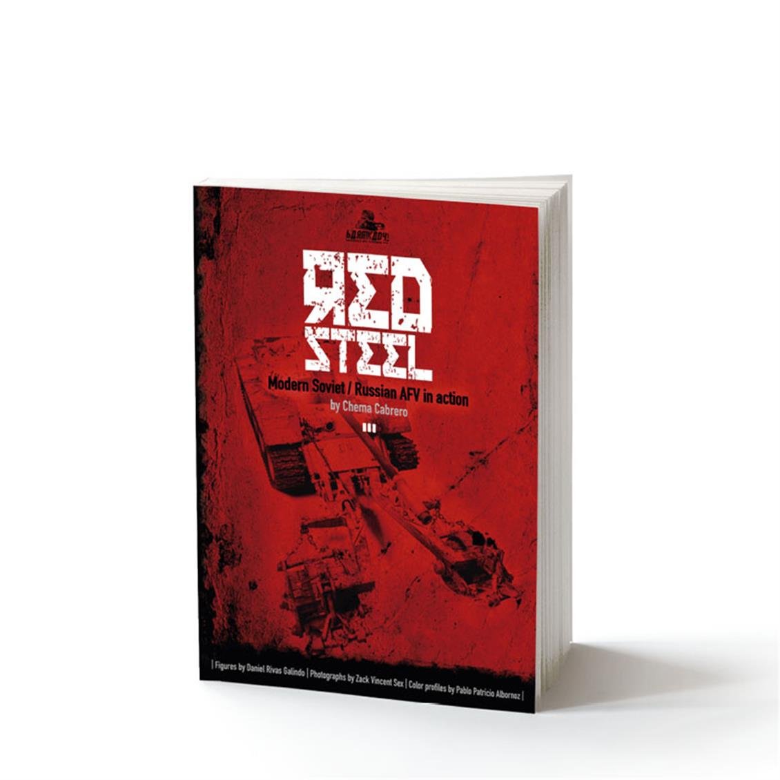 Vallejo 75043 Red Steel by Chema Cabrero, 240 Sayfa, İngilizce Modelcilik Kitabı