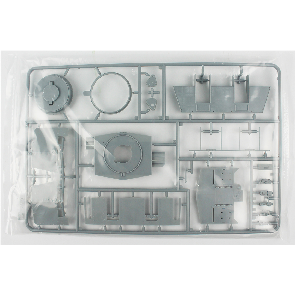 Zimi 53001 1/35 Ölçek, US Navy 40mm 4 lü Bofors AA UçakSavar Topu ve Kaidesi, Plastik Model Kiti