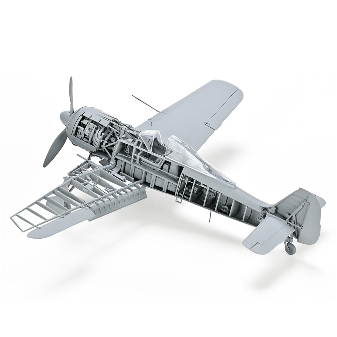 Zoukei Mura SWS26 1/32 Ölçek, Focke-Wulf Fw 190 A-3 Savaş Uçağı, Plastik Model Kiti