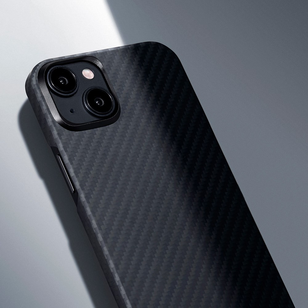 Apple iPhone 15 Plus Kılıf M-safe Şarj Özellikli 1500D Aramid Fiber Pitaka Ultra-Slim Classic Serisi Black-Grey Twill Kapak