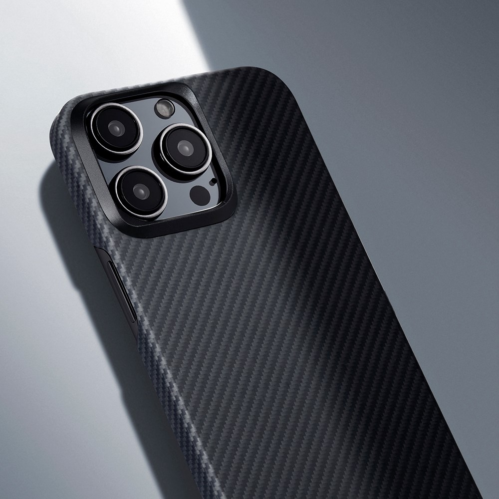Apple iPhone 15 Pro Kılıf M-safe Şarj Özellikli 600D Aramid Fiber Pitaka Ultra-Slim Classic Serisi Black-Grey Twill Kapak