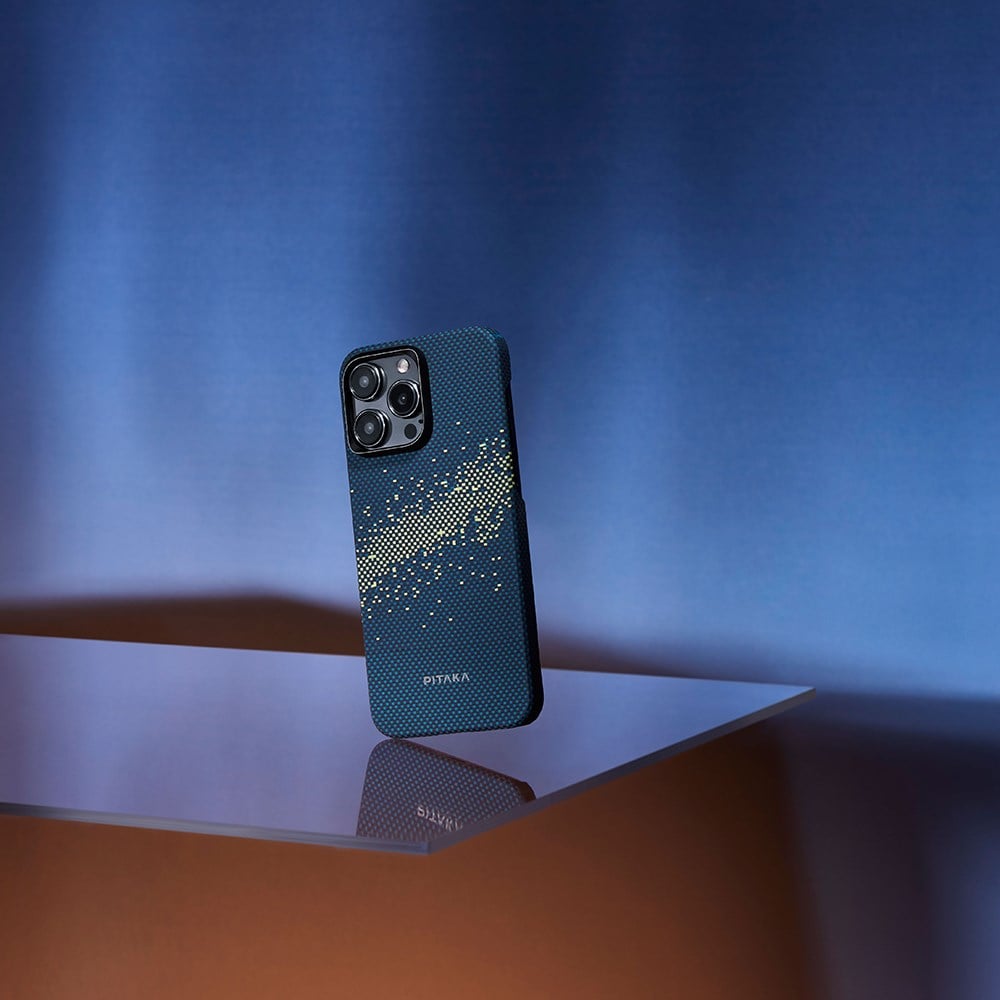 Apple iPhone 15 Pro Kılıf M-safe Şarj Özellikli Aramid Fiber Pitaka Tactile Woven Starpeak Serisi Milky Way Galaxy Kapak